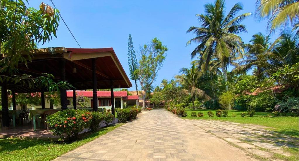Hotel Tk Green Garden Matara Eksteriør billede