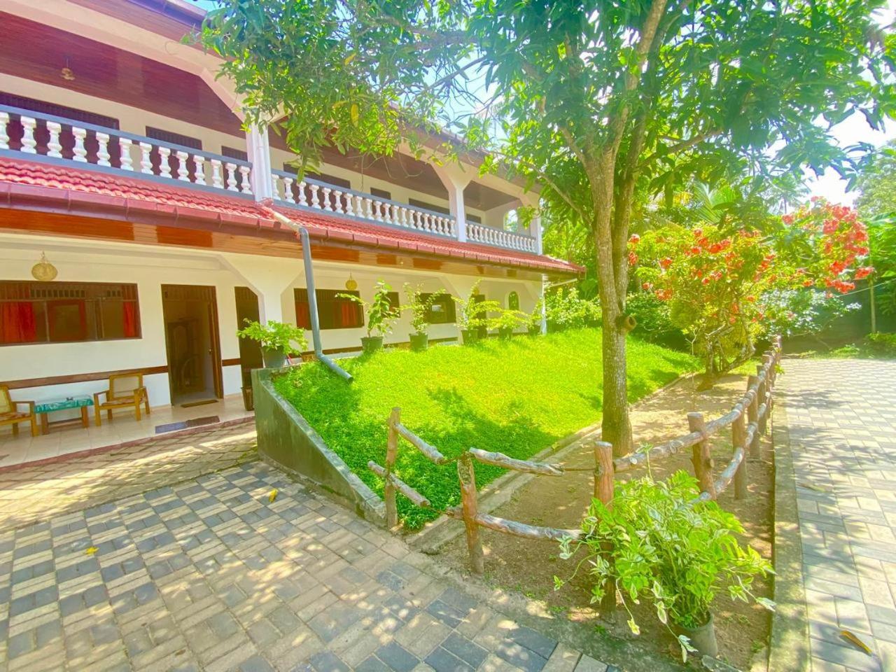 Hotel Tk Green Garden Matara Eksteriør billede
